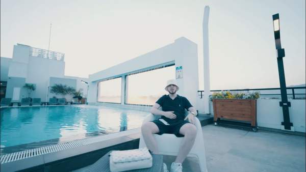 HUHU! Lyrics - Batuflex