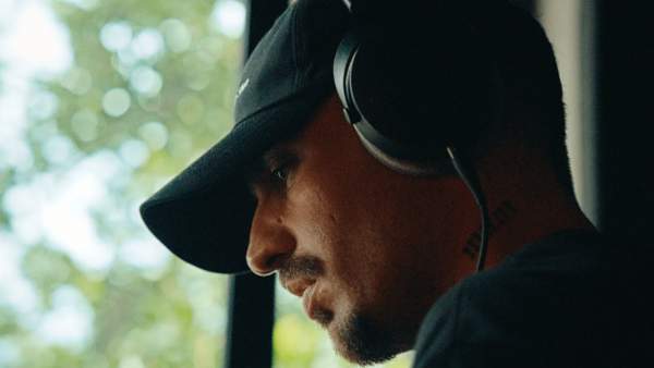 LovioLOVIO Lyrics (English Translation) - Rels B, ThisizLondon