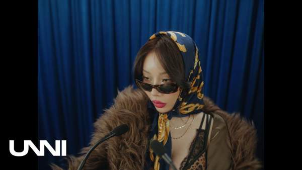 Newsflash Lyrics - Jessi