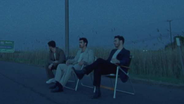 No Time To Talk Lyrics - Jonas Brothers