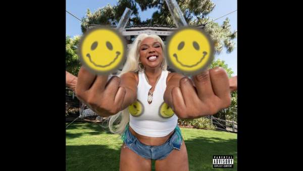 YITTY ON YO TITTIES (FREESTYLE) Lyrics - Lizzo