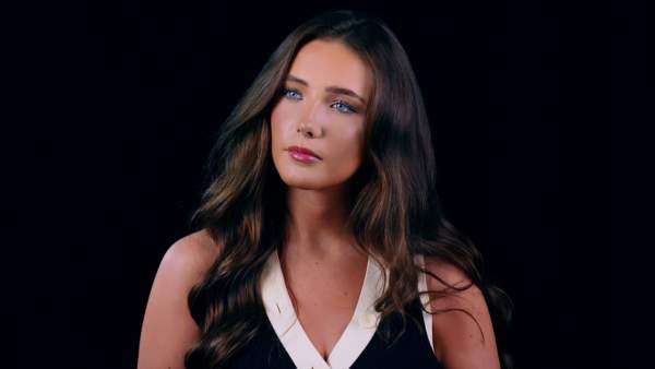 I Can't Make You Love Me Lyrics - Lucy Thomas