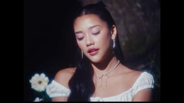 Like an orchid / kembali (Baila’s Lullaby) Lyrics - NO NA