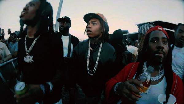 No Blickout Lyrics - Chuckyy