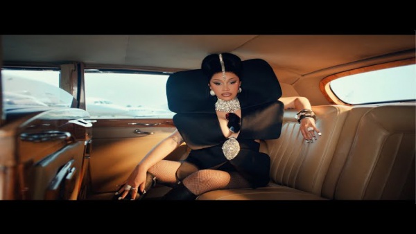 Imaginary Playerz Lyrics - Cardi B