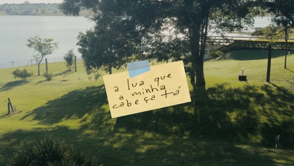 A lua que a minha cabeça tá Lyrics - ANAVITÓRIA