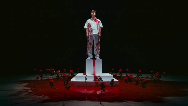 AKLIM BAŞIMDA DEĞİL Lyrics - Poizi