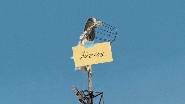 Búzios Lyrics - ANAVITÓRIA
