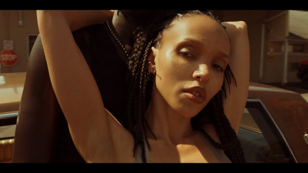 Cheap Hotel Lyrics - FKA twigs