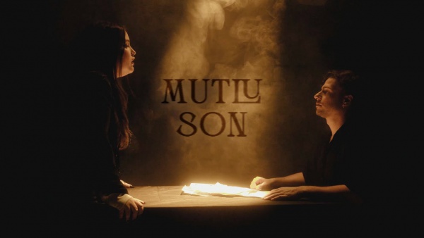 MUTLU SON Lyrics - Öykü Dörter