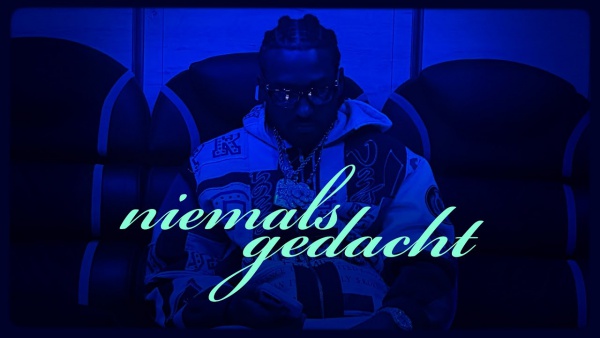 NIEMALS GEDACHT Lyrics - reezy