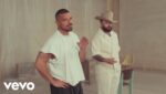 A Medio Vivir  (English Translation) Lyrics