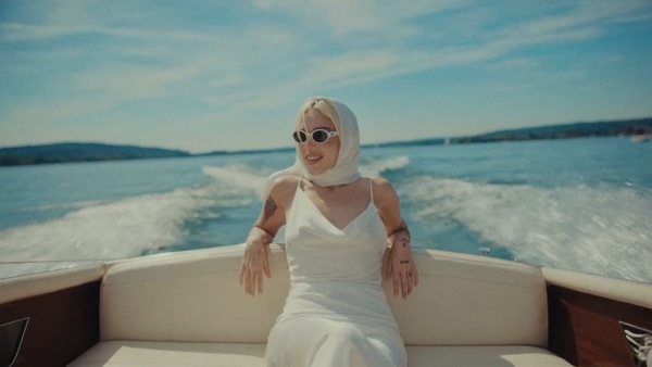 AMÉN BEBÉ Lyrics - ELENA ROSE