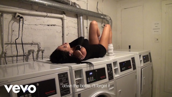 Heart drop Lyrics - Maggie Lindemann