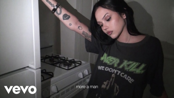 Let me burn Lyrics - Maggie Lindemann, The Warning