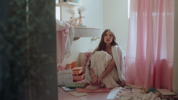 Devuélvemela Lyrics - Yami Safdie