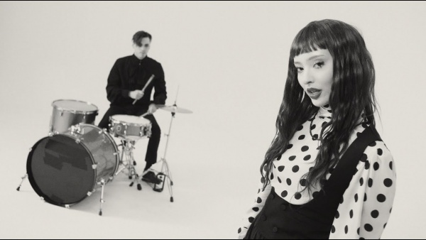 DON’T EVER LEAVE ME Lyrics - Faouzia