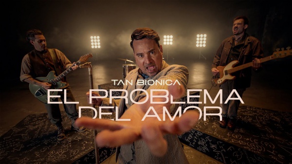 El Problema Del Amor Lyrics (English Translation) - Tan Biónica