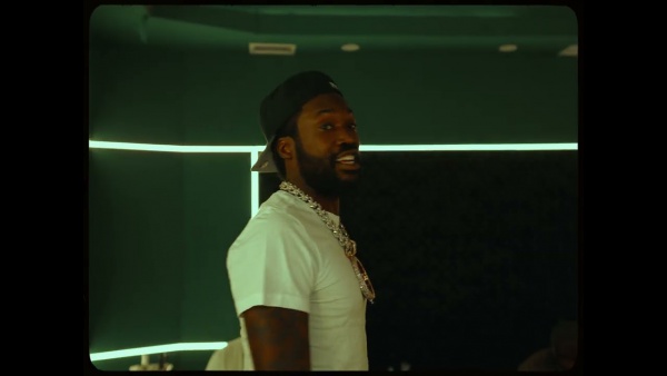 HOW FAR WE CAME Lyrics - Meek Mill