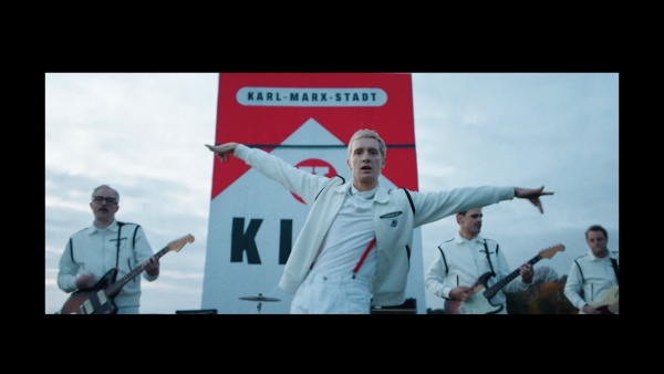 Marlboro Mann Lyrics - Kraftklub
