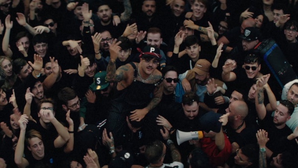 081 Lyrics - Geolier