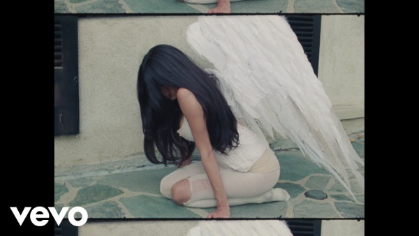 Angel wings Lyrics - Madison Beer | Locket