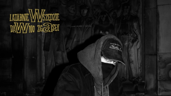 FOTOMODELKI Lyrics (English Translation) - Taco Hemingway