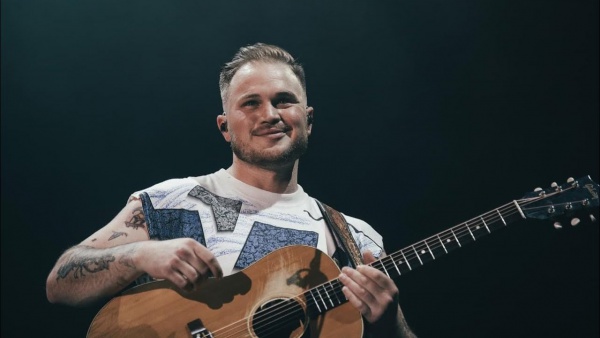 In Between It Lyrics - Zach Bryan
