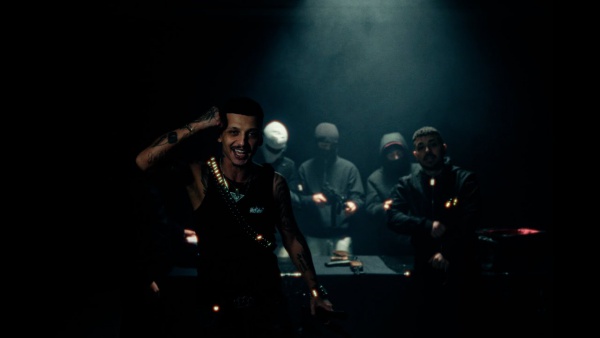 Kırık Lyrics - Keskin, Chiko