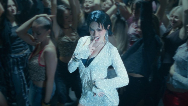 мы в клуб (We’re to club) Lyrics - Karna.val