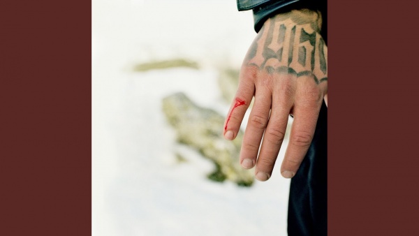 Anche a vent’anni si muore Lyrics - BLANCO