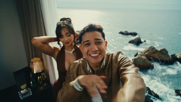 Baila Para Mí Lyrics (English Translation) - Lucky Brown, Big Cvyu