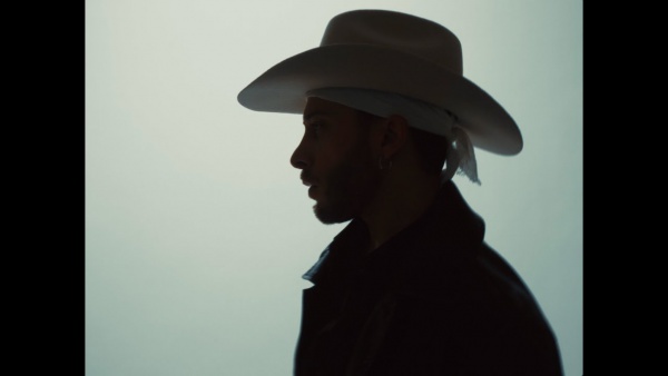 NUESTRA CANCIÓN Lyrics (English Translation) - Blas Cantó