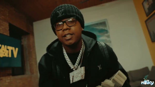 Threw Lyrics - VonOff1700