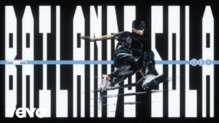 BAILANDO SOLA Lyrics