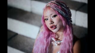 Diamonds in the Sky  (English Translation) Lyrics