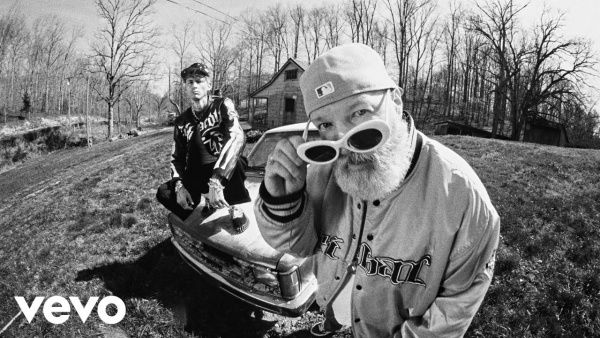 FIX UR FACE Lyrics - mgk