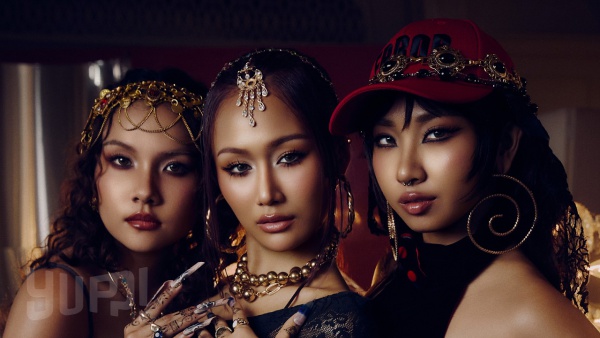 KARMA Lyrics - DREAMGALS