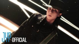 Voyager  (English Translation) Lyrics