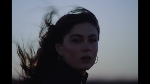 Calle luna Lyrics - Chiara Oliver