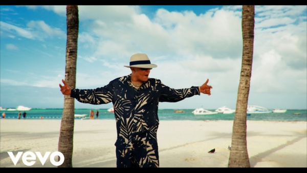 El Juguete Lyrics - Darell