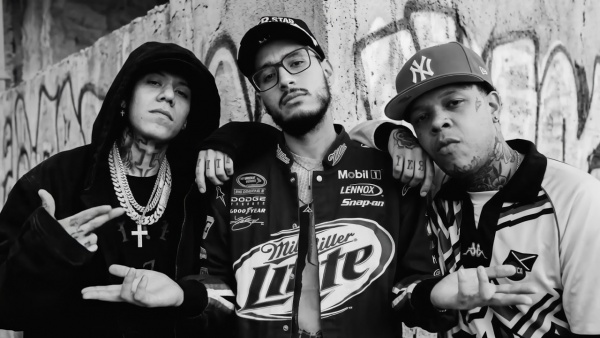 Me Iluminé Lyrics - Rivs, Akapellah, Santa Fe Klan