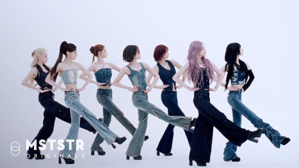 WORK Lyrics (English Translation) - Billlie (빌리)