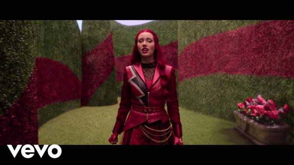 Who I Am Lyrics - Kylie Cantrall, Liamani