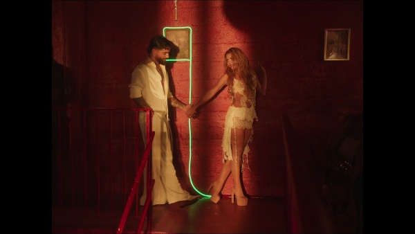 AGUA Lyrics (English Translation) - Maluma, Shakira