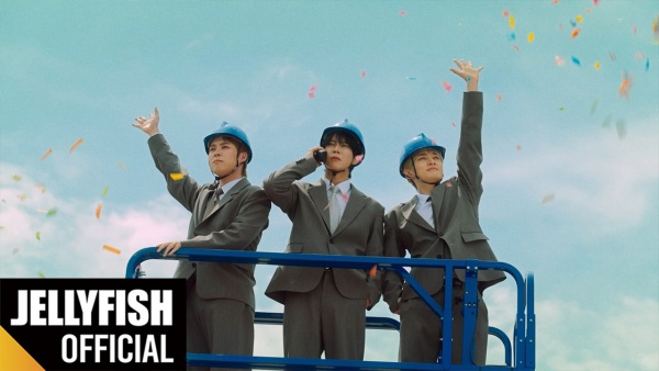 Don’t Panic! Lyrics - VERIVERY
