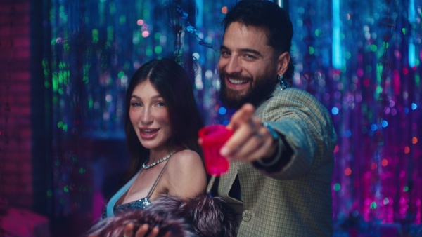 Felicidades  (English Translation) Lyrics - Yami Safdie, Maluma