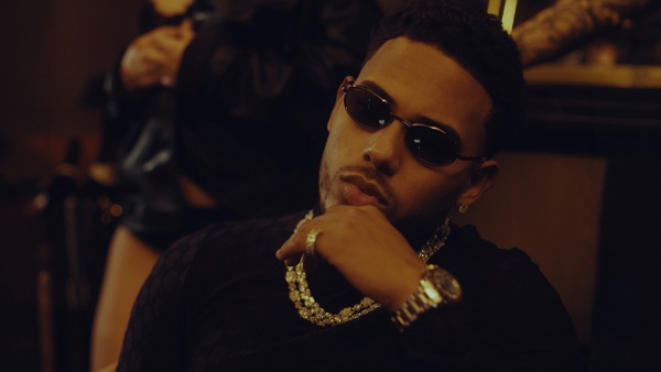 Te Imagino  (English Translation) Lyrics - Myke Towers